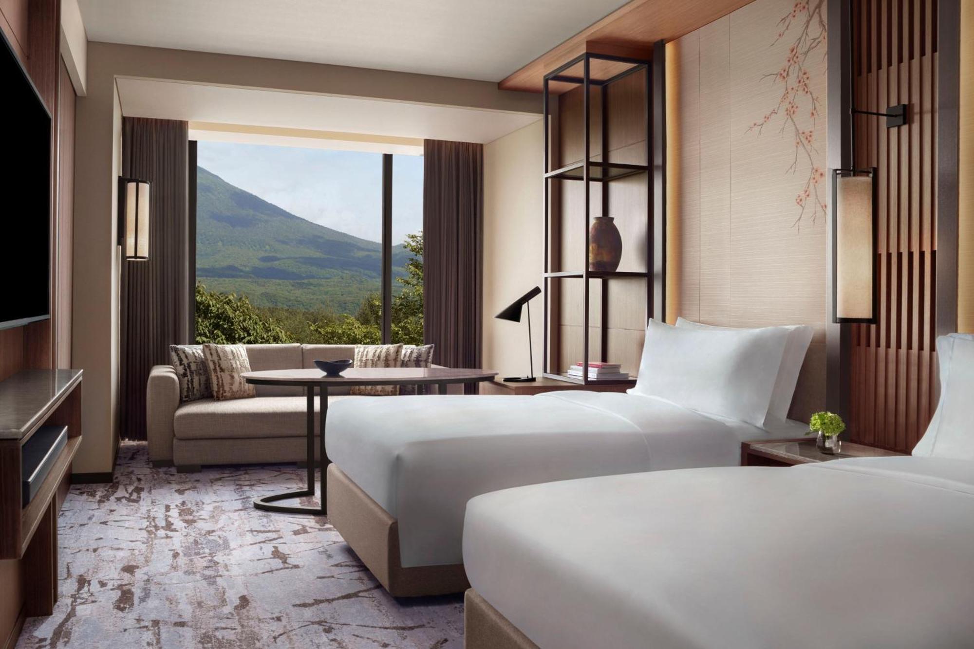 Higashiyama Niseko Village, A Ritz-Carlton Reserve Exterior photo